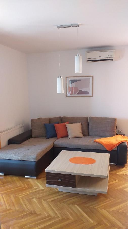 Apartman Anja Novi Sad Exterior foto